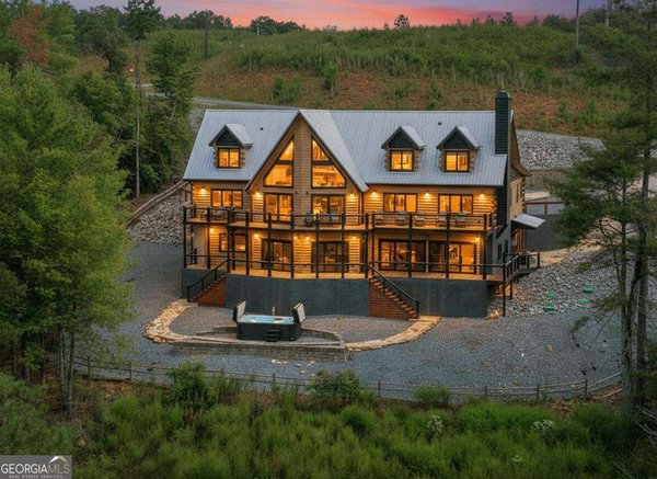566 Canoe Point, Ellijay