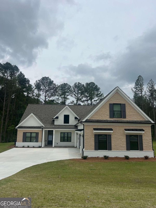897 Bessie Court, Loganville