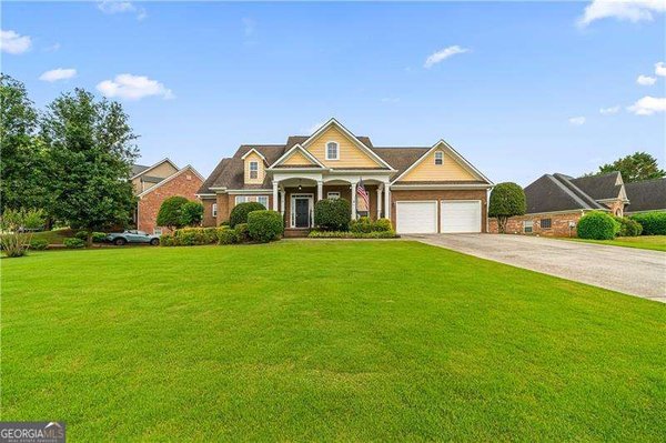 86 Colonial Circle Cartersville