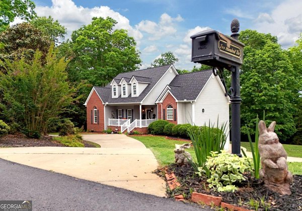 210 Longview Drive, Blairsville