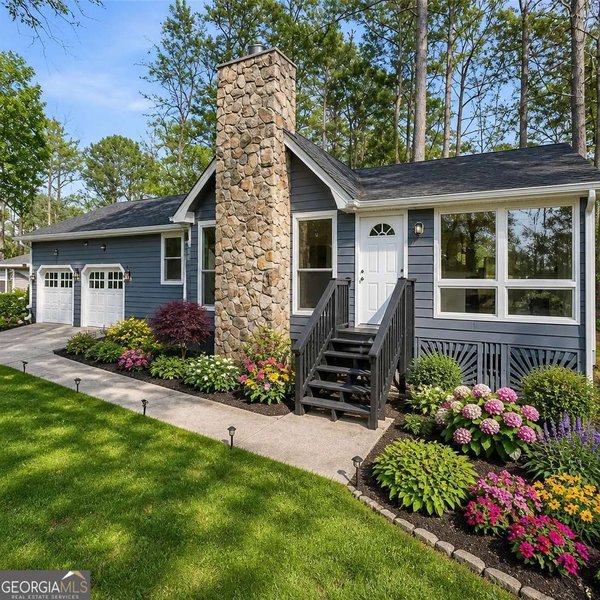 4380 Cary Drive Snellville