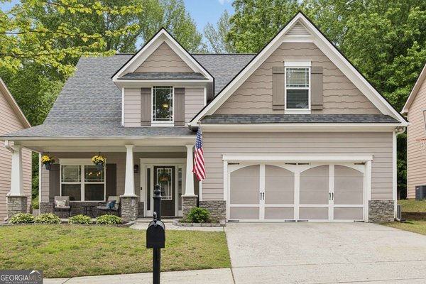 main picture of 4243 Creekrun Circle, Buford