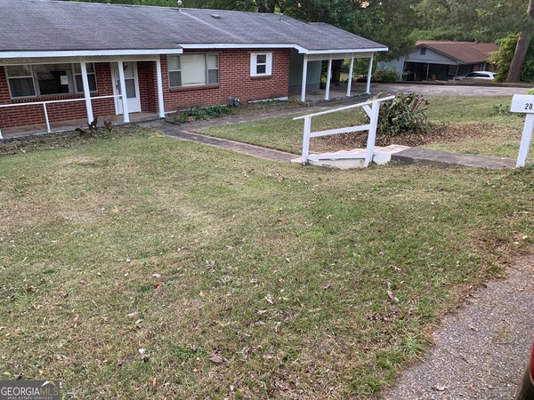 201 Davis Drive Centerville