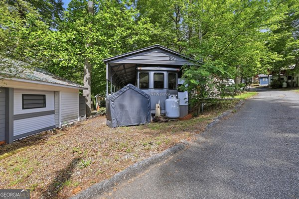 1052 Mountain Shadows Drive, Cleveland