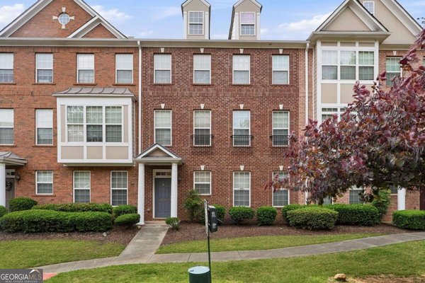 10464 Holliwell Court, Duluth