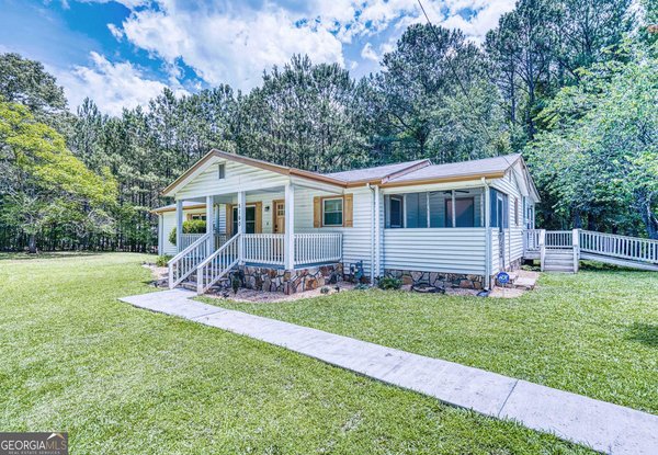 5160 Chapel Hill Road Douglasville