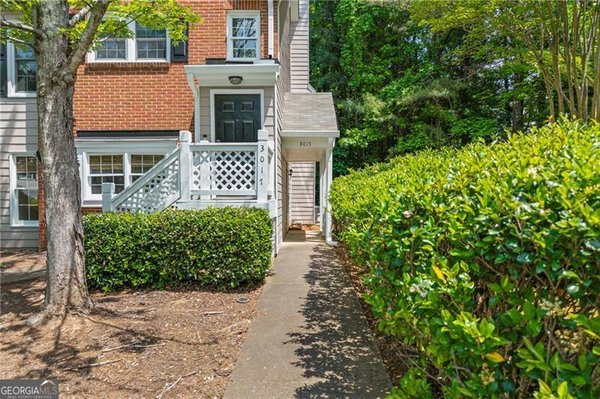 3015 Camden Way, Alpharetta