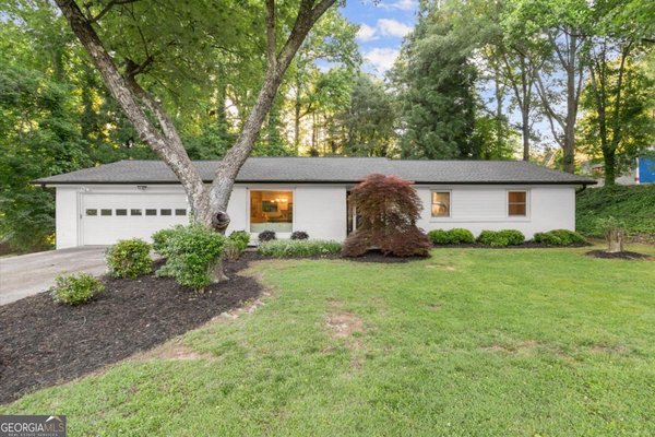 122 Cross Gate Drive, Marietta