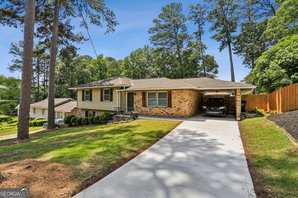 2740 Frontier Trail Atlanta