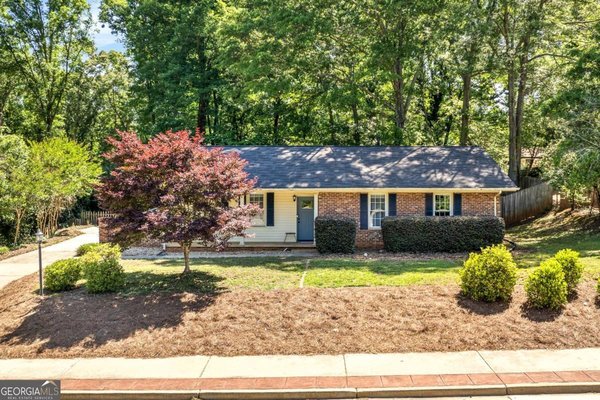 1009 College Station Road, Athens
