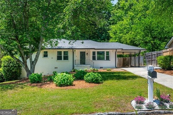 3136 Meadowood Lane Atlanta