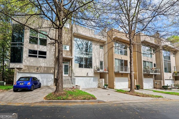 2465 Field Way, Atlanta