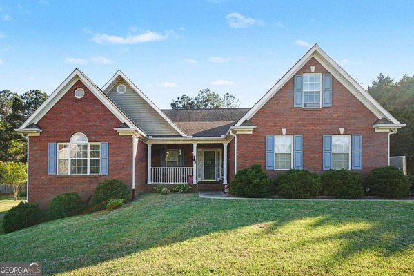 1405 Shiloh Oak Drive Loganville