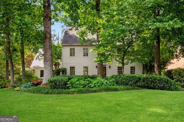 4868 Hampton Lake Drive, Marietta
