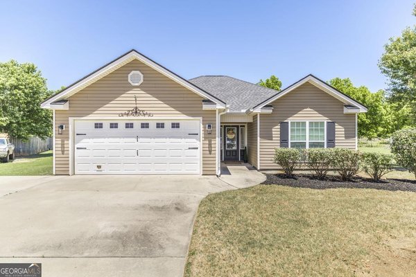 218 Ellington Court, Perry