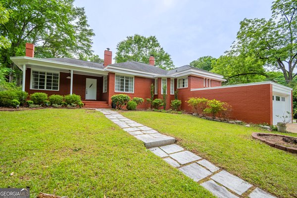 199 Lake Forest Drive, Elberton