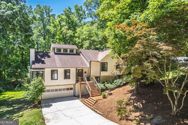 2851 Pine Cone Lane, Duluth