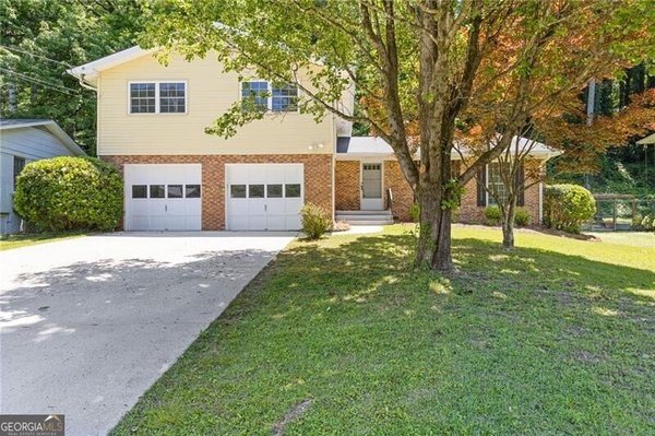 2461 Woodside Way Atlanta