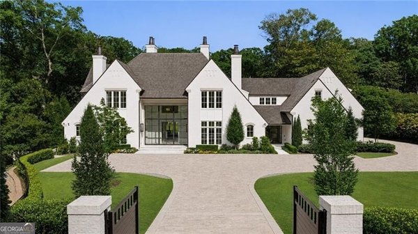 3517 Knollwood Drive, Atlanta