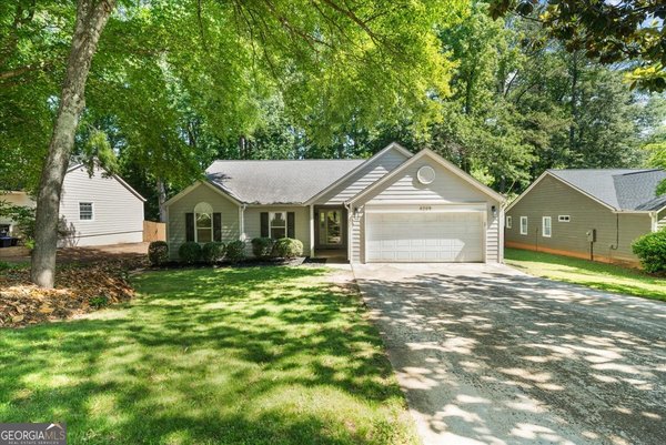 4209 Harris Ridge Court Roswell