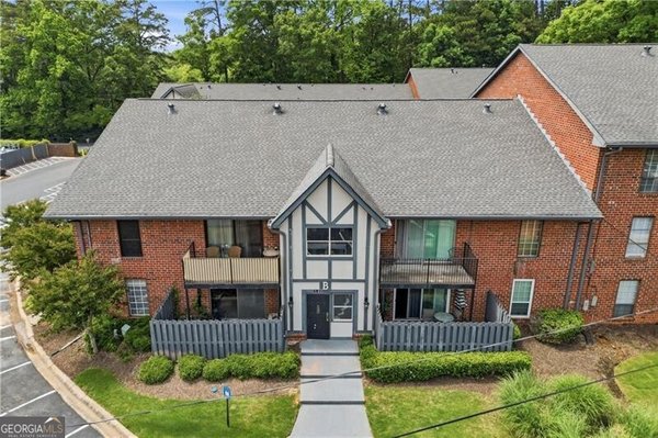 6851 Roswell Road, Atlanta