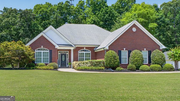 229 Hummingbird Court, Hampton