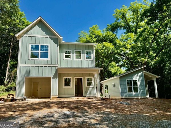 136 Peter Street, Athens