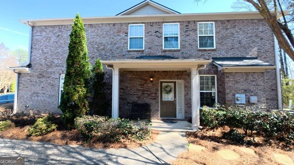 main picture of 3192 Brockenhurst Drive, Buford