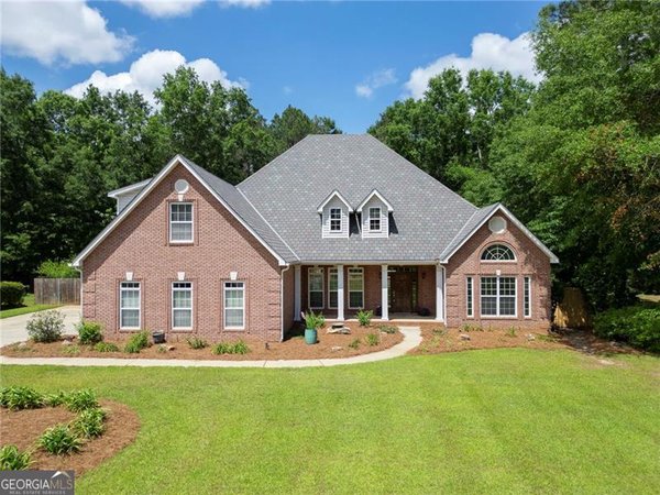 102 Seven Pines Court, Perry