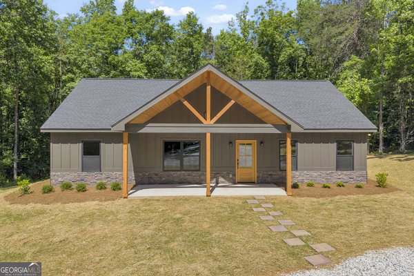 390 Champayne Trail, Hartwell