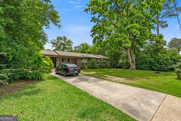 344 Sapp Avenue Pelham