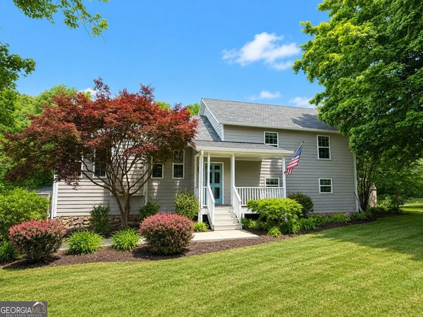 533 Arnold Mill Road, Woodstock