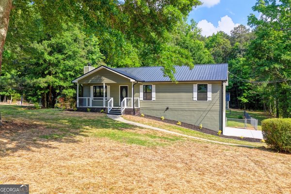 1625 Peachtree Circle, Lawrenceville