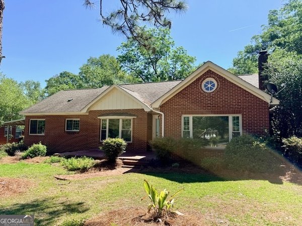 347 College Street Metter