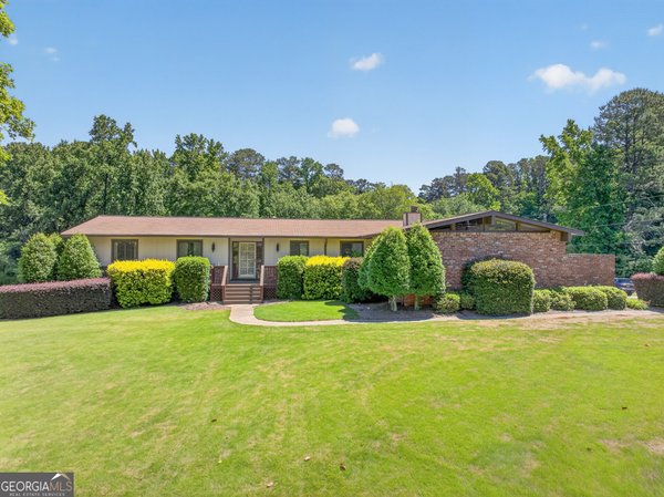 1738 Rivermist Drive, Lilburn