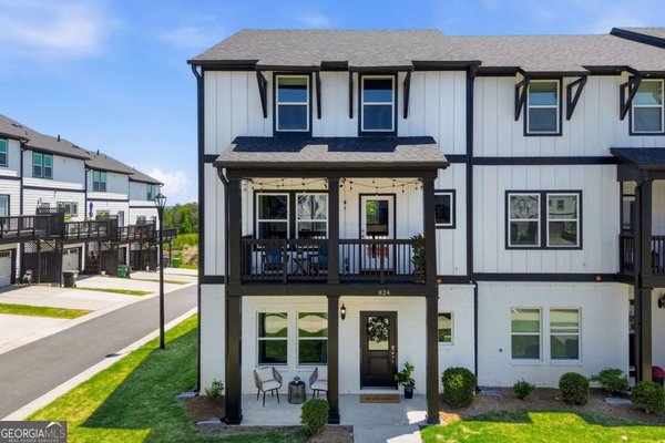 824 Mackay Creek Woodstock