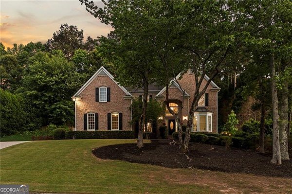 1235 Longpointe Pass, Alpharetta