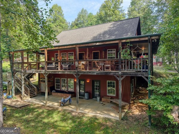 136 Honeybell Lane, Blairsville