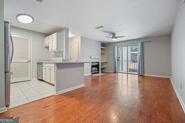 305 Granville Court, Atlanta