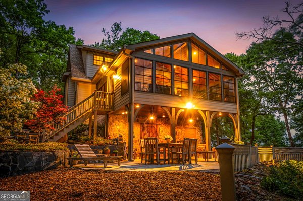 10620 Highway 52, Chatsworth