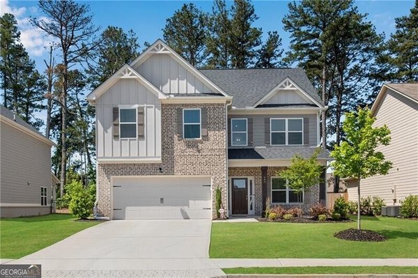 582 Eagles Nest Circle Auburn