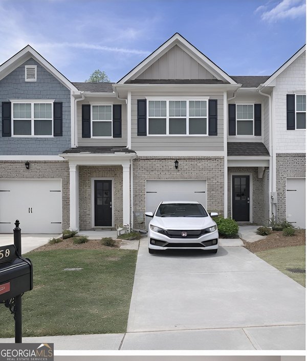 68 Chastain Circle, Newnan