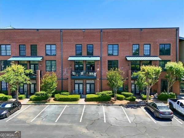 1725 Liberty Lane, Roswell
