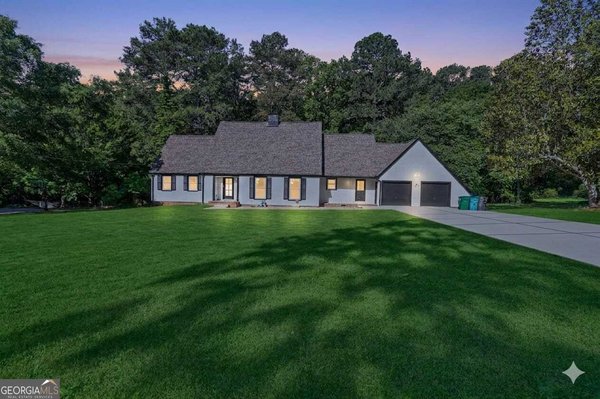 2223 Angela Drive Lilburn