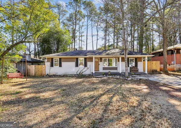 1609 Tanager Circle Decatur