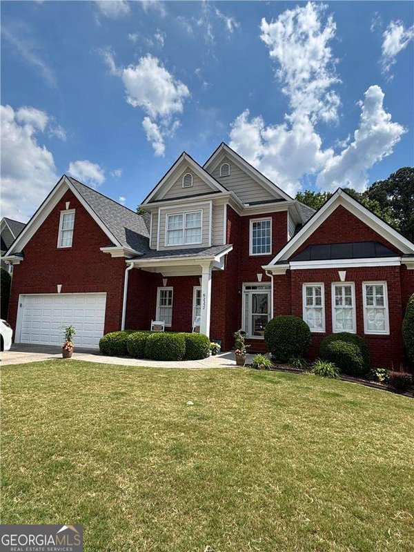2352 Kennesaw Oaks Trail Kennesaw