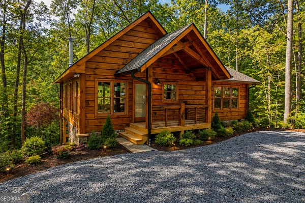 100 Crystal Oliver Lane, Blue Ridge
