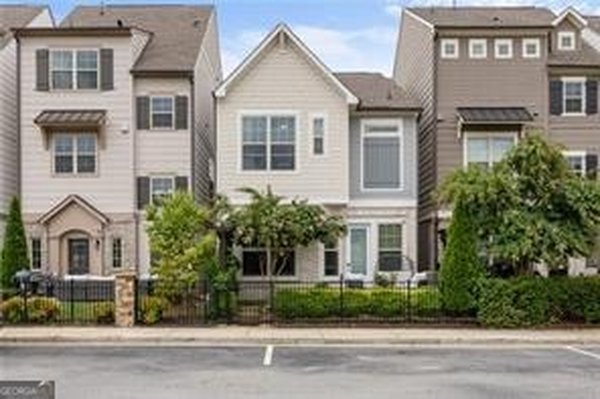 1097 Kirkland Circle Smyrna