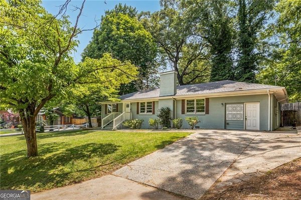 1661 Brewer Boulevard, Atlanta