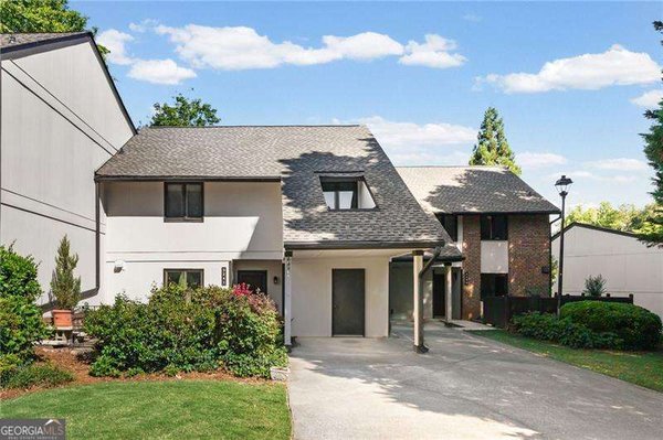 3241 Clairmont North Brookhaven